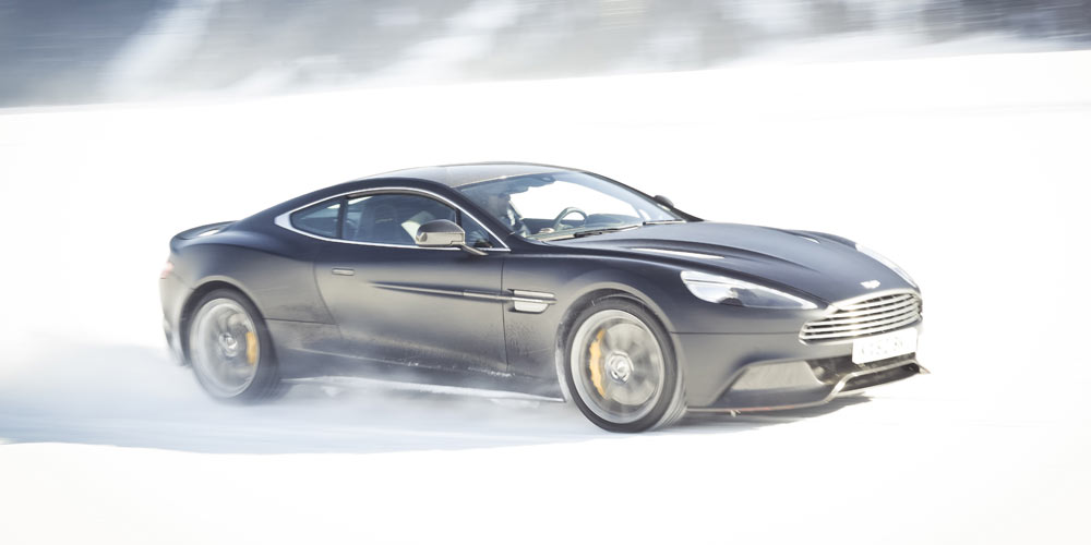 aston-on-ice-2