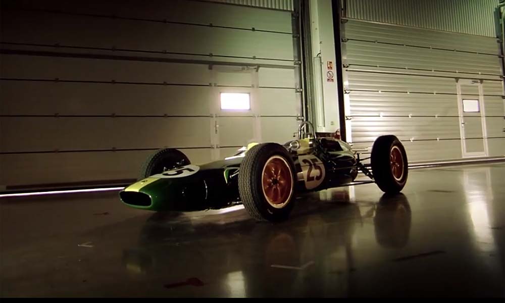 Coulthard Drives Jim Clark’s Lotus 25