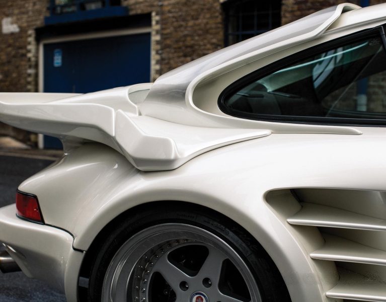 Automotive Shoulder Pads – The 1980’s Porsche Style