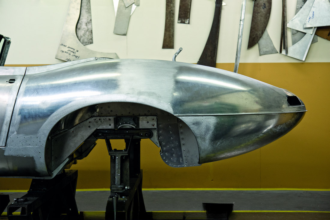 jaguar-e-type-lightweight-30
