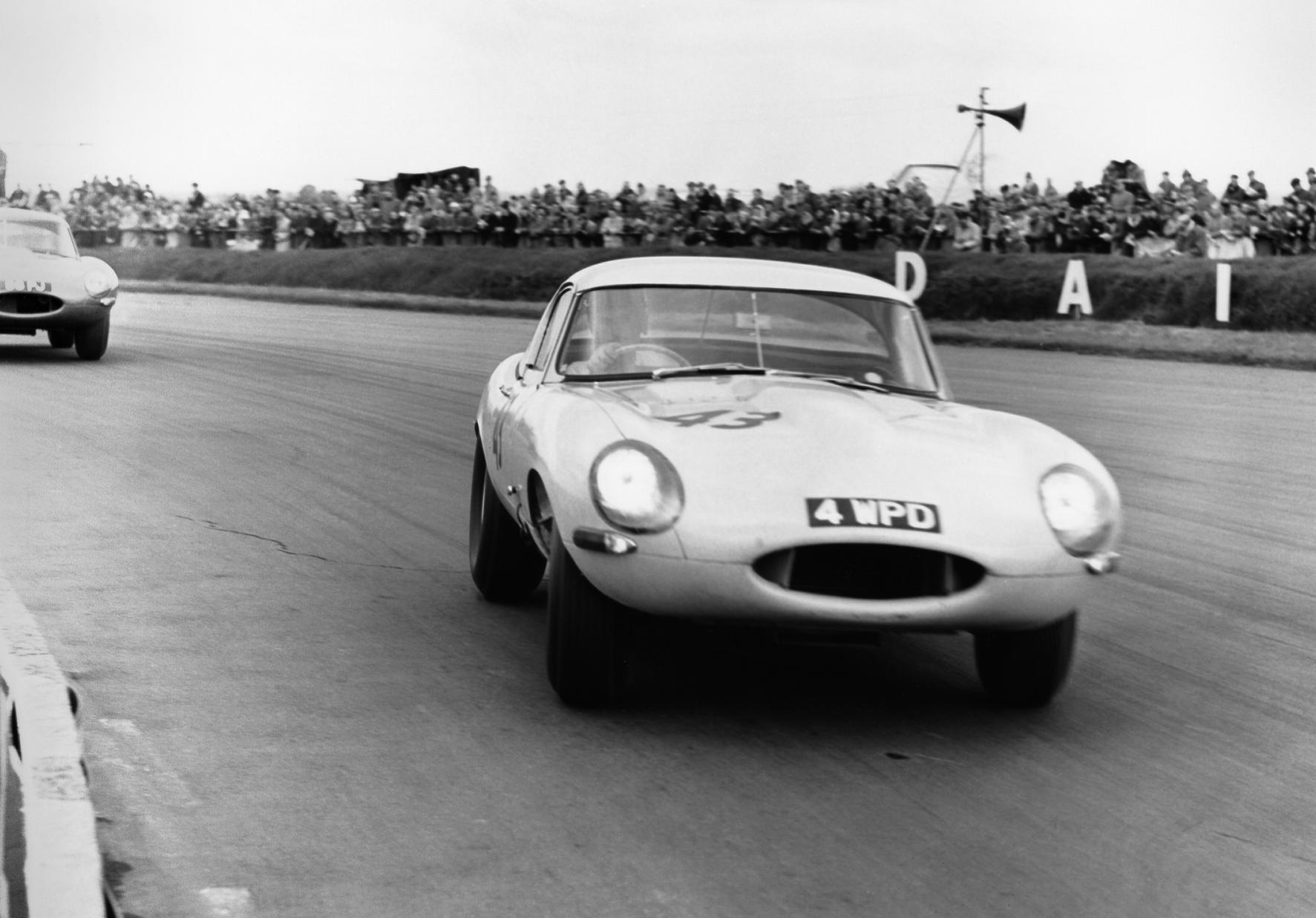 jaguar-etype-silverstone2