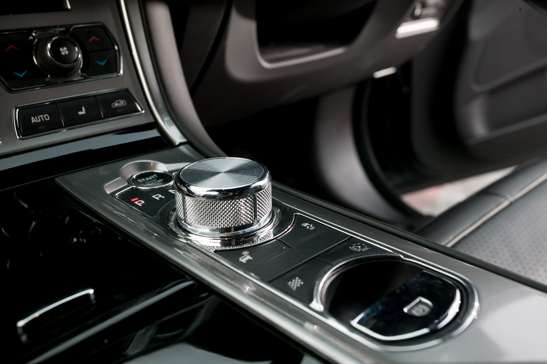 jaguar-xf-sportbrake-11