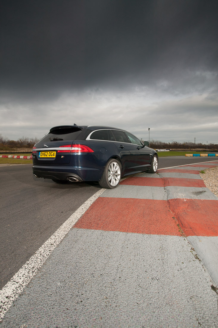 jaguar-xf-sportbrake-3