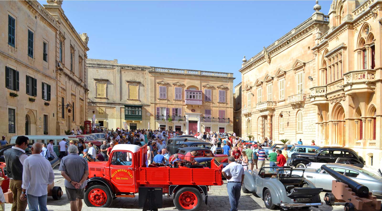 Cathedral Square crammed with classics and enthusiasts for one of the best Concours competitions 