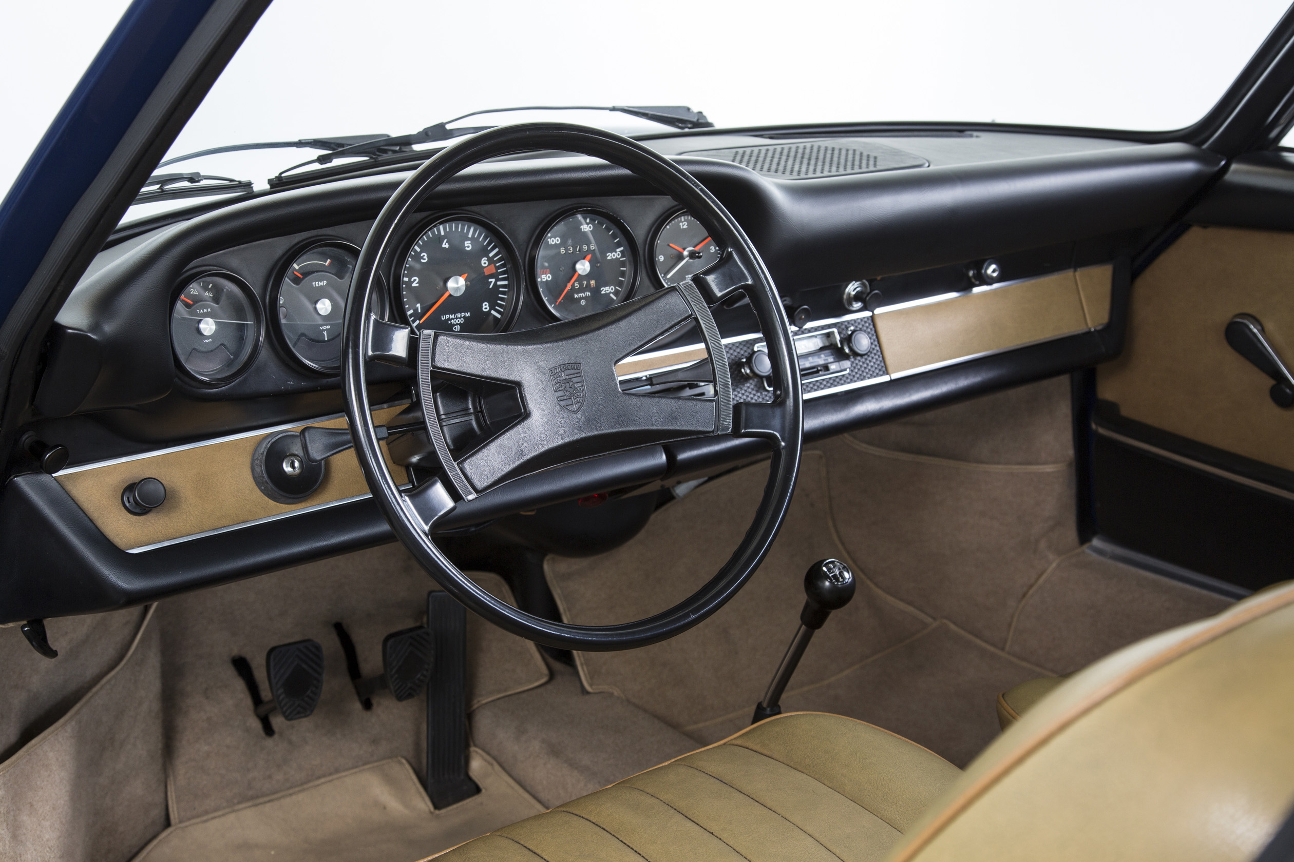 porsche-911-dashboard-2