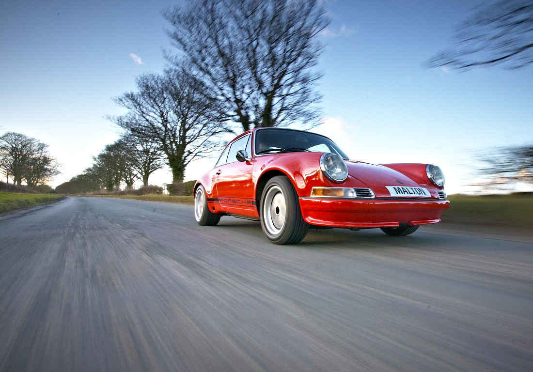 porsche-911-fia-roadcar 8