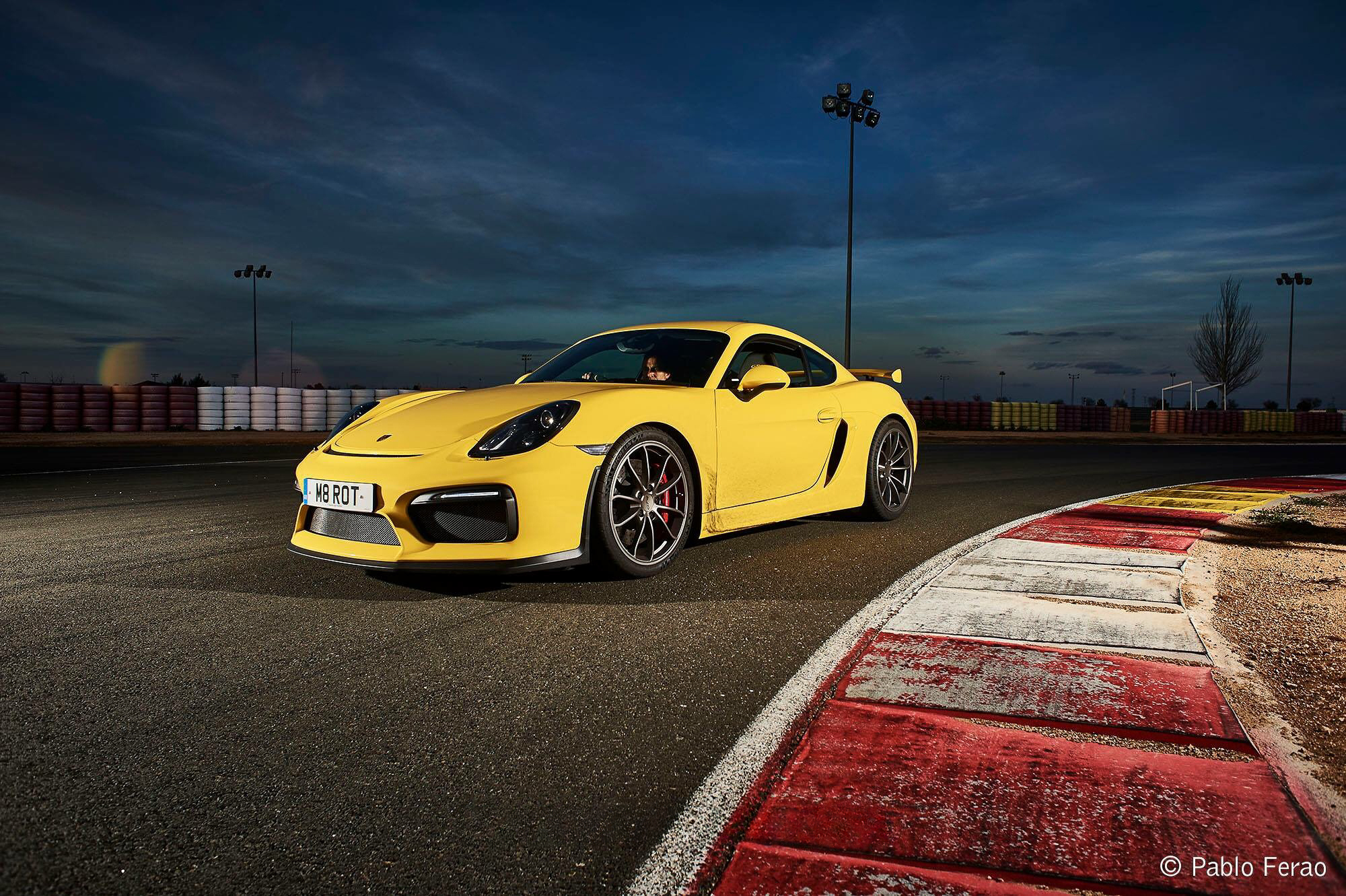 porsche-cayman-gt4-road-trip-18