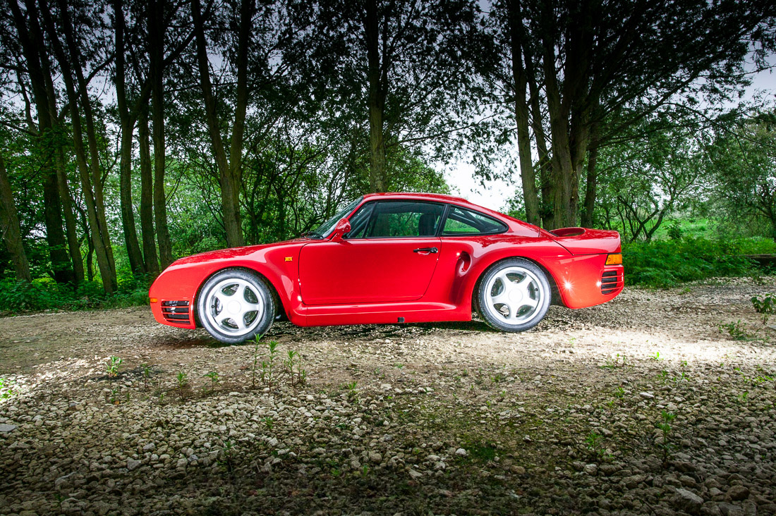 red-porsche-959