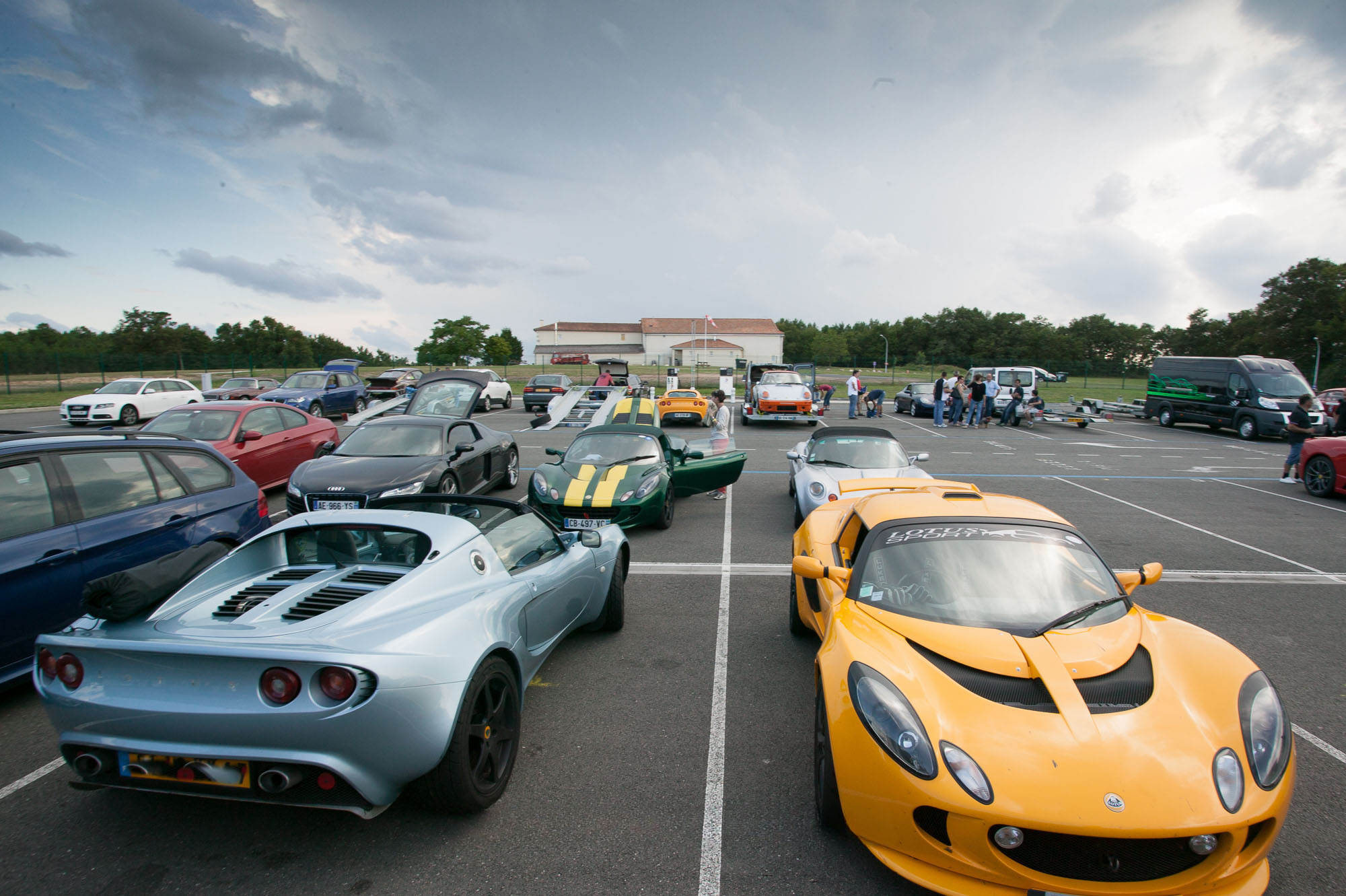 Porsche and Lotus incredibly popular in the Charente