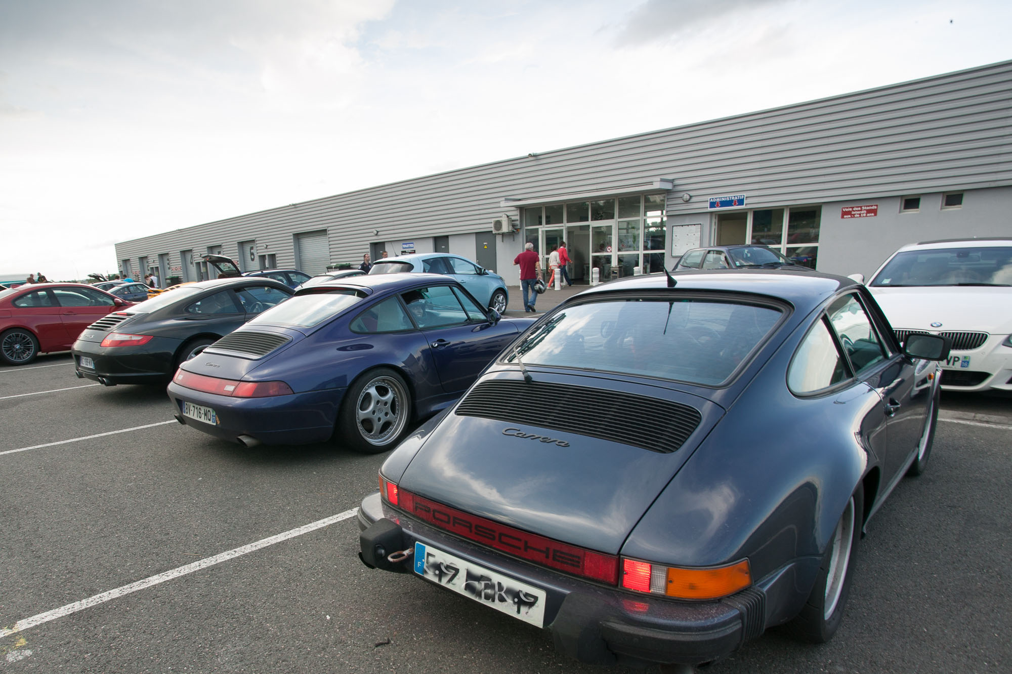 Assorted Porsche 911