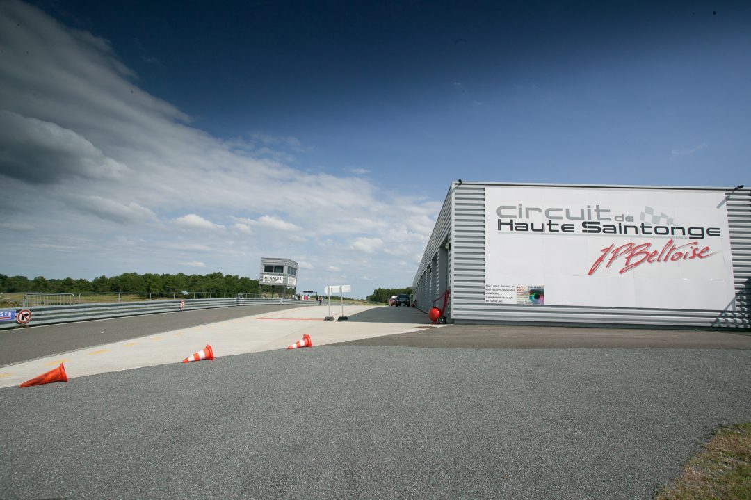On Track in The Charente – Circuite de Haute Saintonge in France